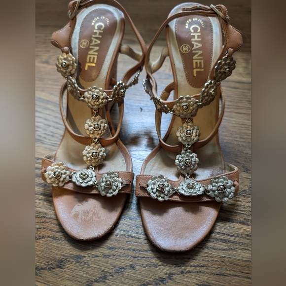 CHANEL Camellia Cork Wedge Sandals | Tan/Brown | Size 39 1/2 (Fits like US 7.5) - Picture 2 of 16